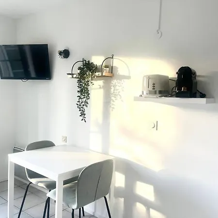 Apartment - 4 Pers. 10min